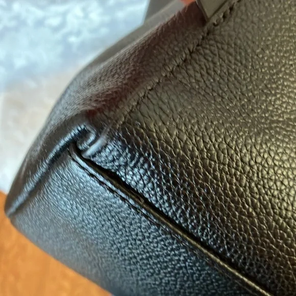 Michael Kors Large Evie Hobo Bag EUC - Picture 9 of 13